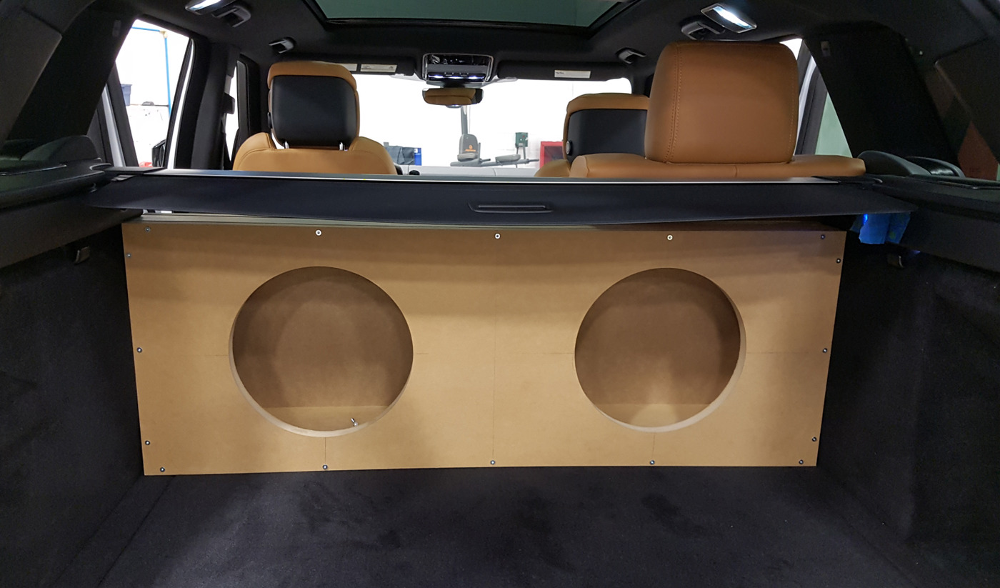 Boîte de son sur mesure pour coffre d'auto
