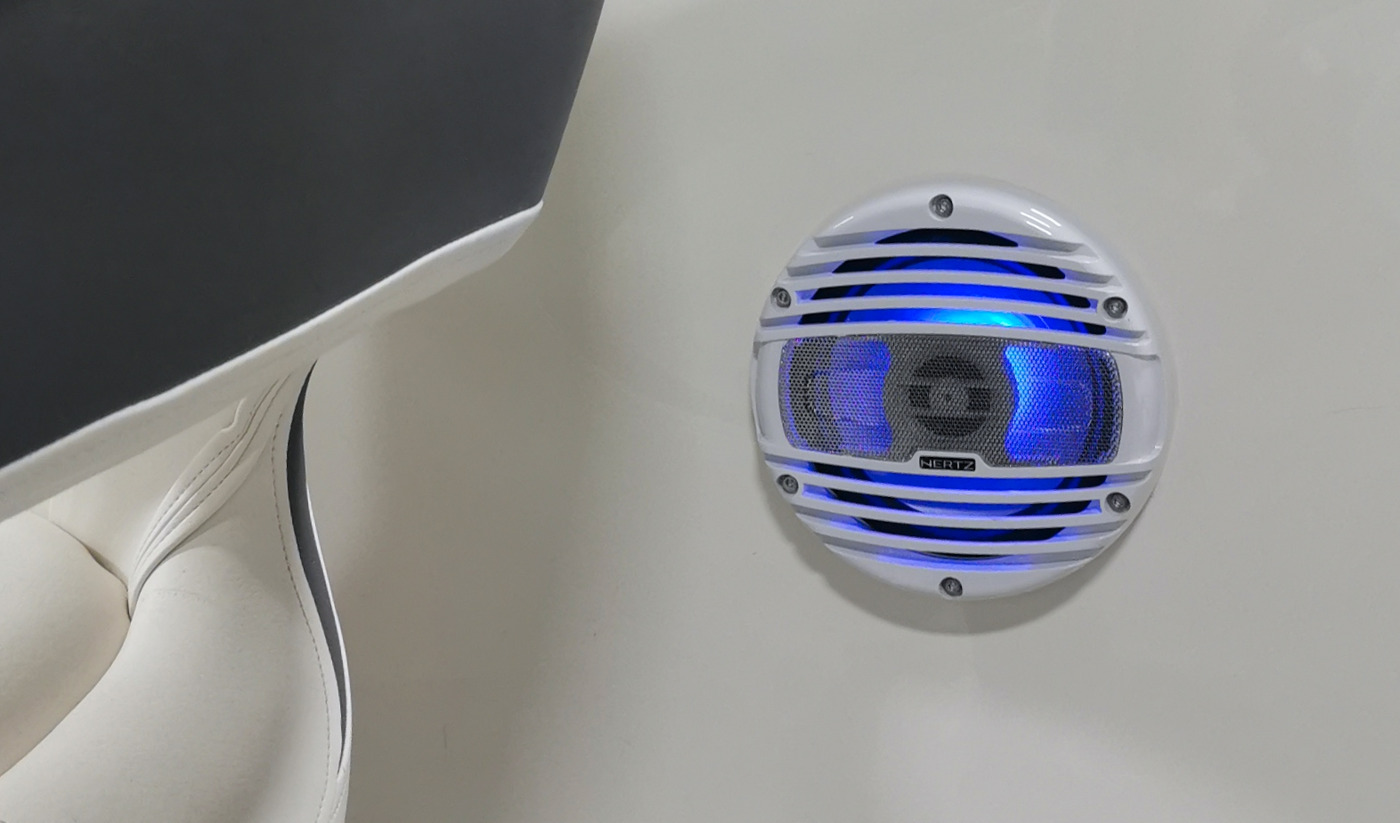 4 haut-parleurs Hertz marins avec leds